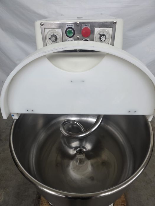 Професионална немска тестомесачка Diosna SP120