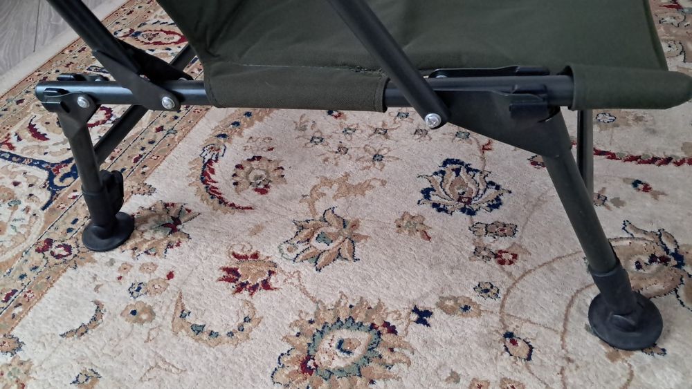 Продам два карповых кресла.