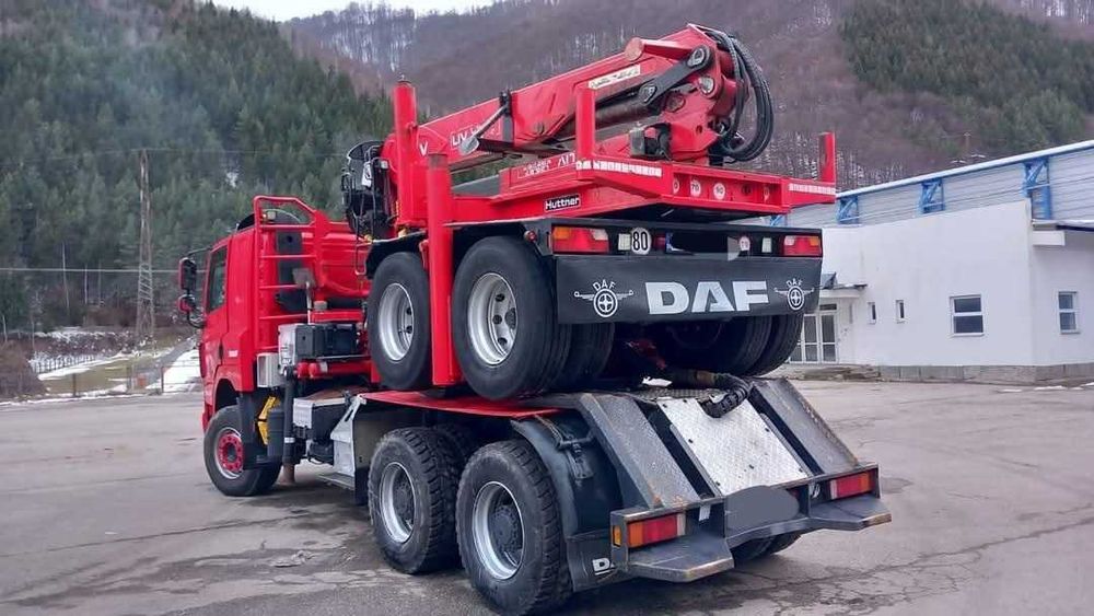Balena Daf CF  transport lemn bușteni, piese de schimb remorci