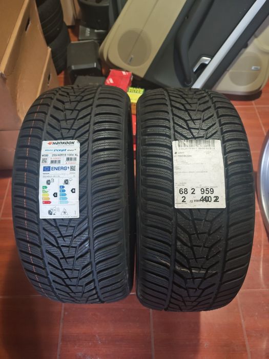 2 Anvelope IARNA Hankook Winter I'cept Evo3 W330 NOI 255 40 R19 8.00mm
