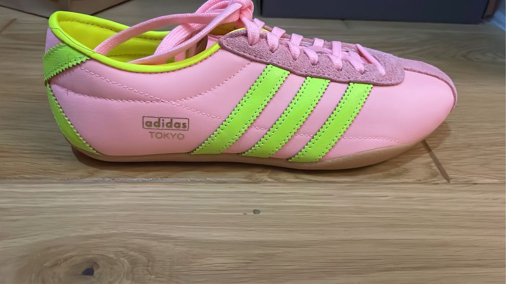 Продам adidas Tokyo