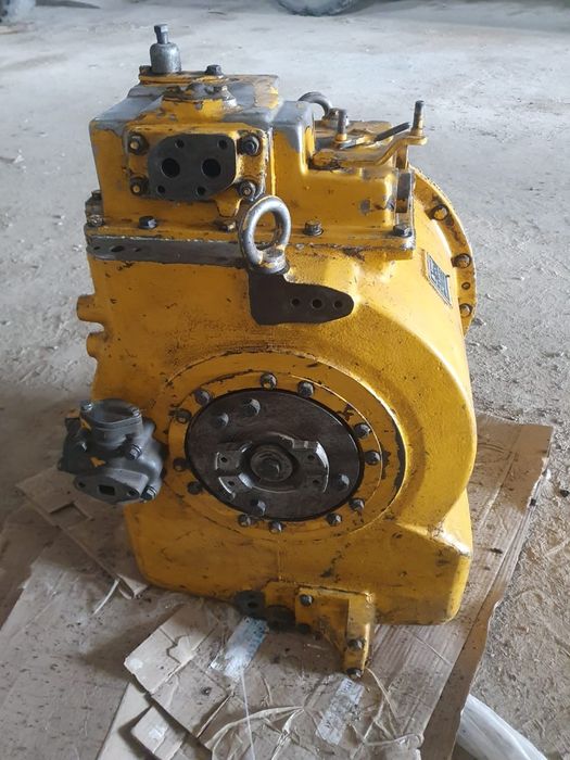Продам КПП и радиатор бульдозер Shantui SD16