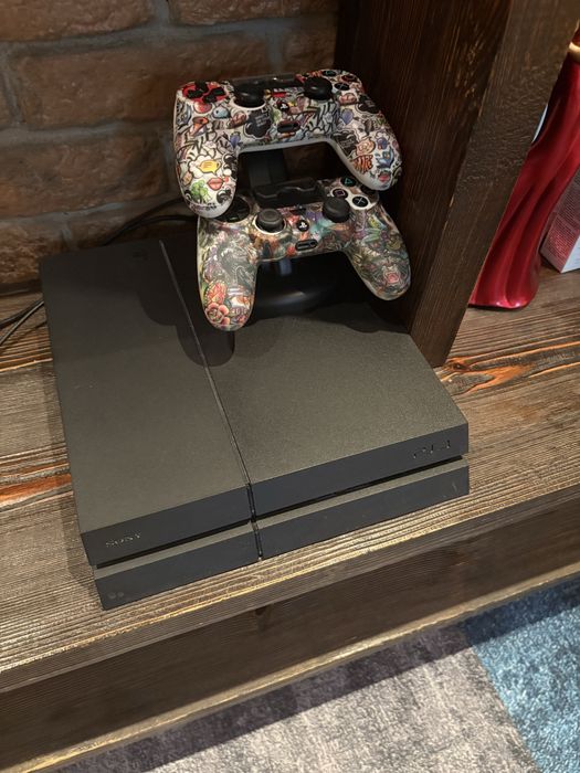 Продам Play station 4