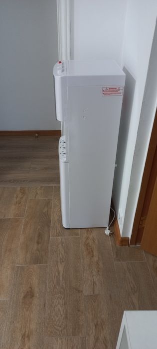 Кулер для воды AEL
