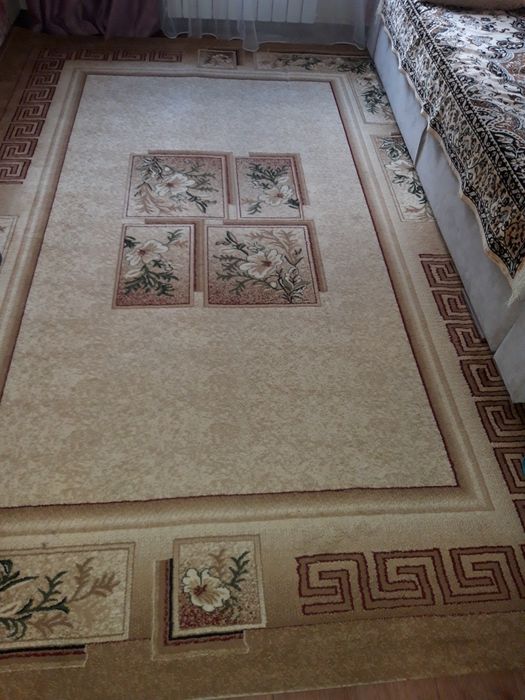 Продам шерстяной ковёр