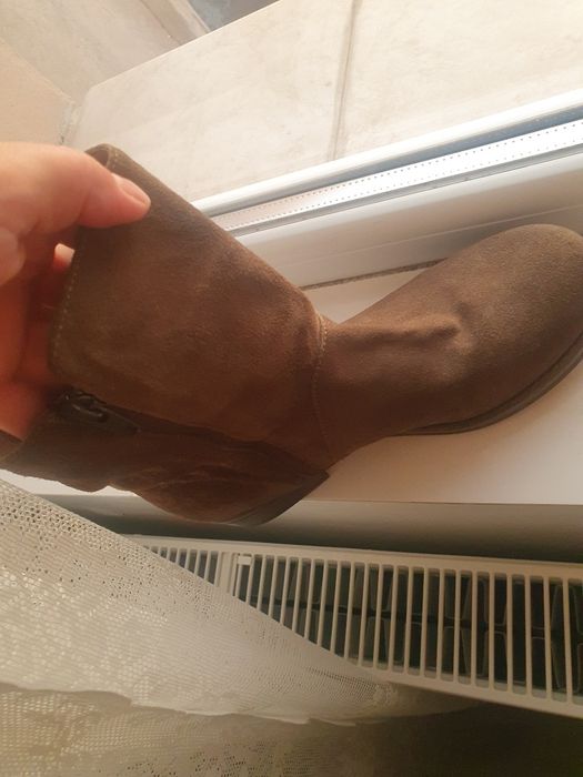 Ghete de dama,piele intoarsa