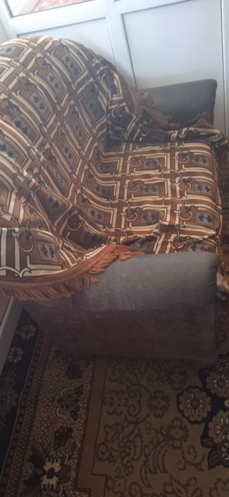 Диван маленький с чехлом