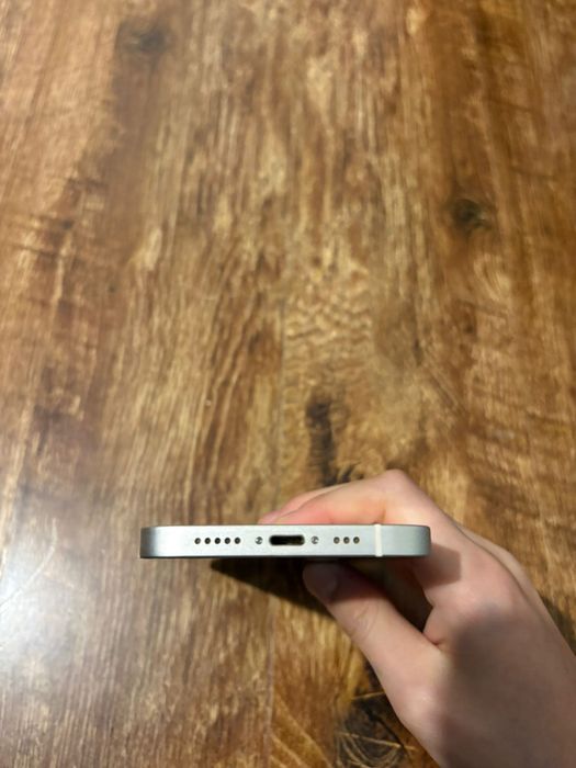 Iphone 12 in stare foarte buna