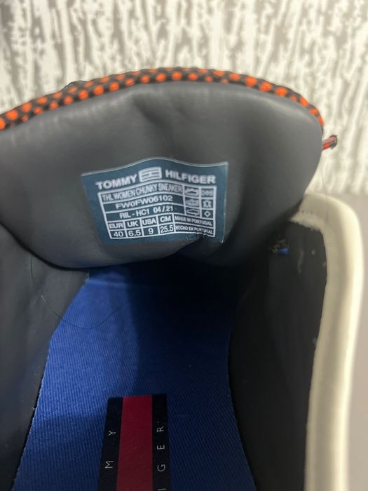 Adidași Tommy ediție limitată