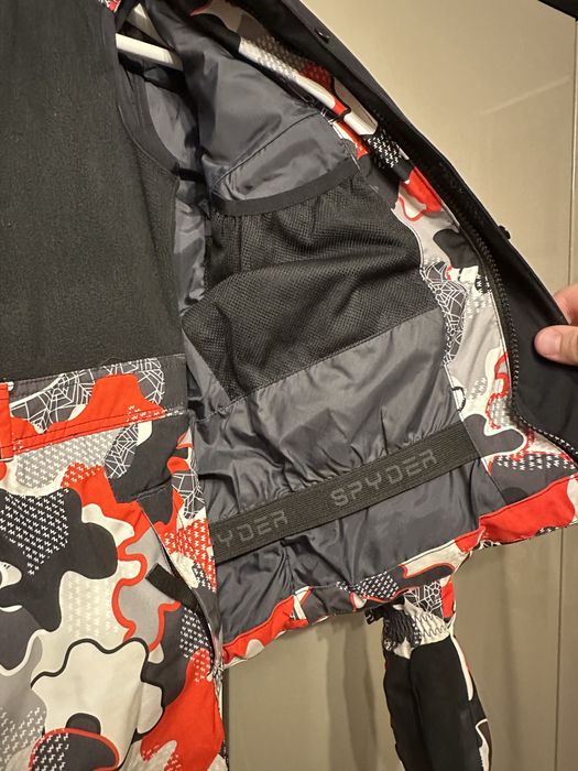 Детски ски екип Spyder 110см 6 год. Яке панталон ръкавици