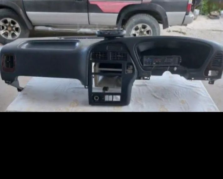 Торпеда панель на Nissan Terrano