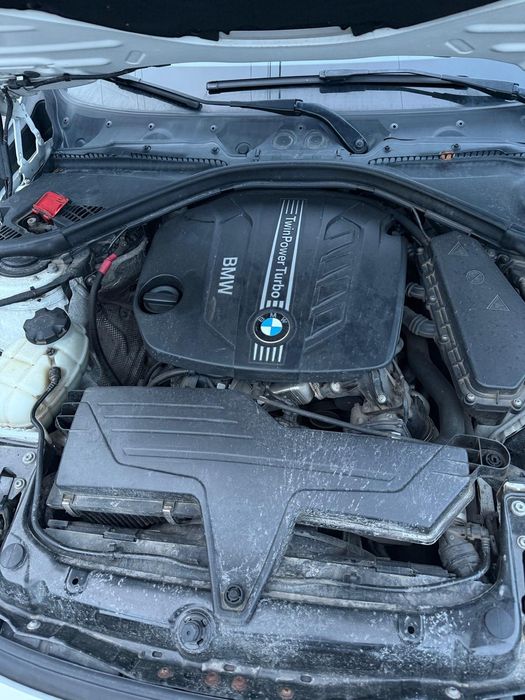 Dezmembrez seria3 F30/F31 /Plansa bord/ Casetă/Volan stanga