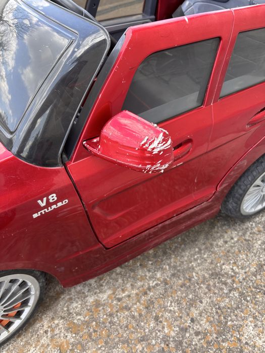 Детска акумолаторна кола “Mercedes”
