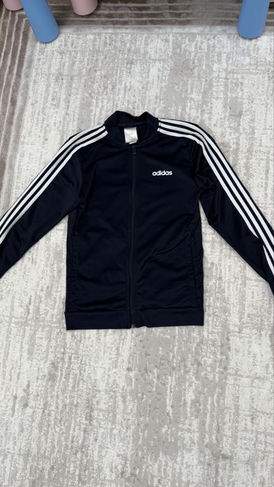 Продам спортивку Адидас, оригинал