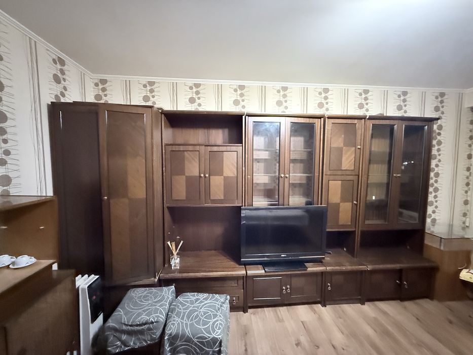 Подарявам стари мебели