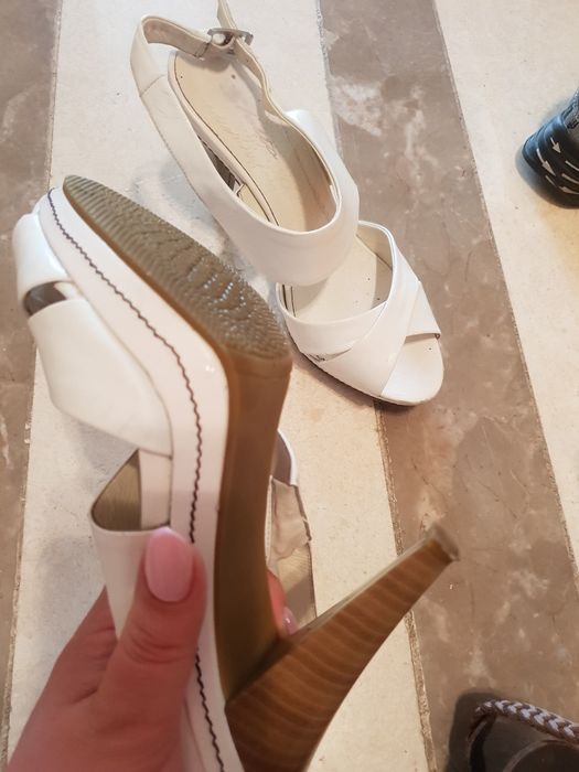 Кожаные босоножки,  39р,