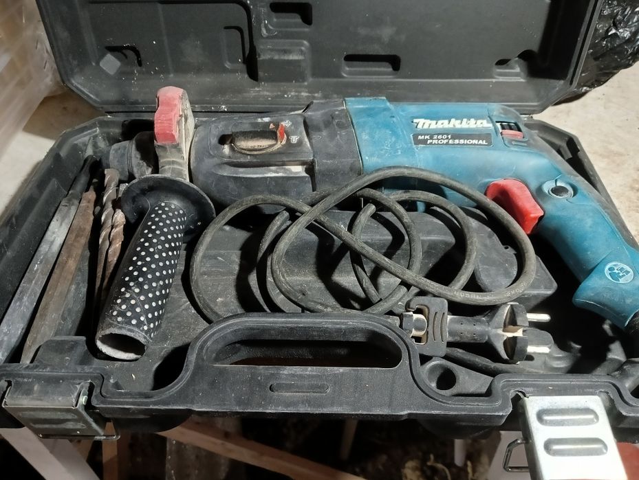 Перфоратор makita