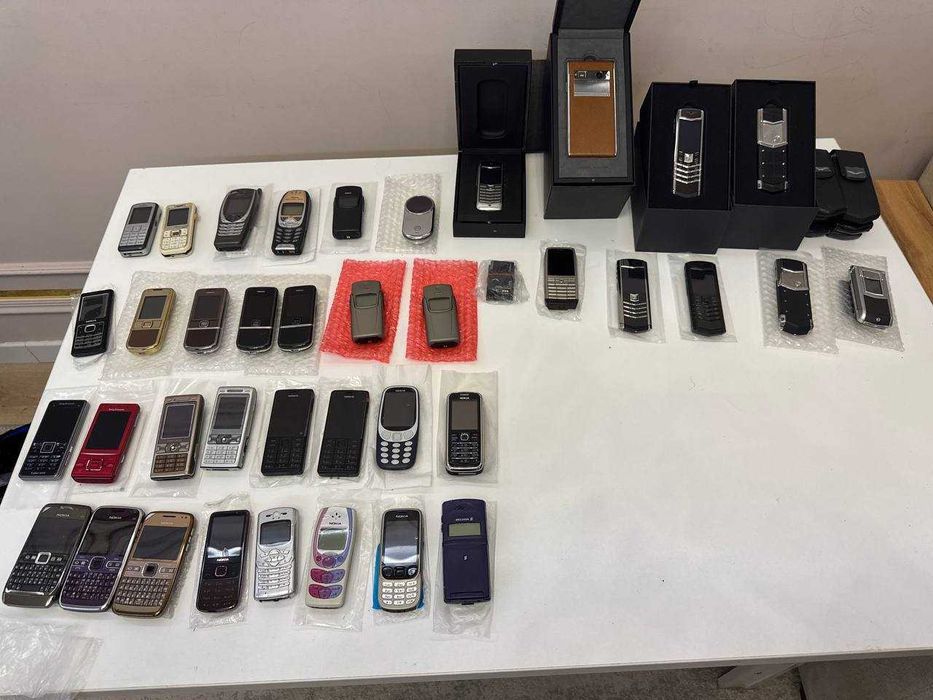 Nokia Motorola Sony Ericsson Vertu original 100%