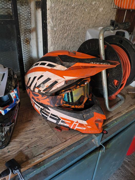 Каска - марка Acerbis