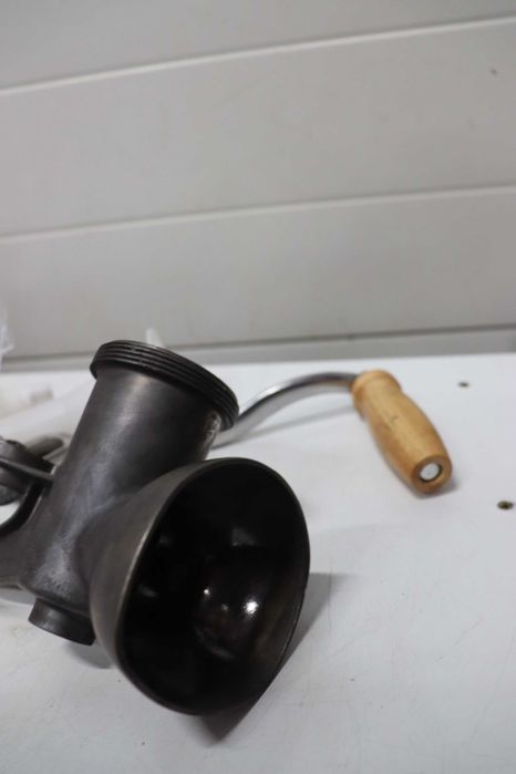 Месомелачка Metaltex, алуминий, сребриста, 10x14x26,5 см, лек ДЕФЕКТ