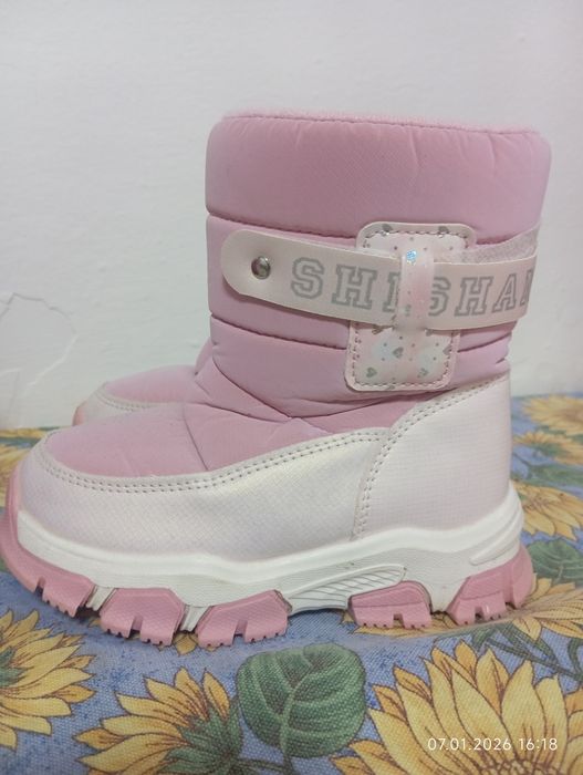 Продам детскую обувь