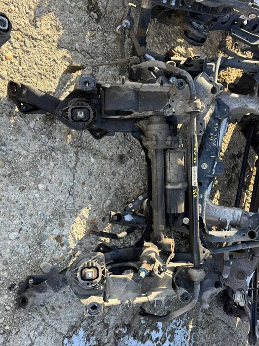 Jug cadru motor xdrive BMW F20 F21 F22 F30 F31 F32 F36 cod 6872123