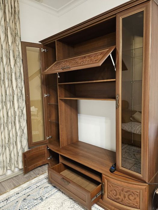 Сервант, стенка для зала, камод