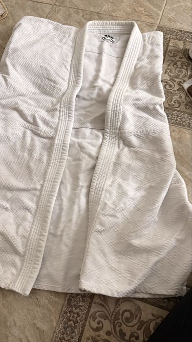 Кимоно практически новое