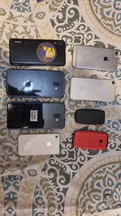 Vând lot telefoane perfect funcționale, fără defecte. Preț negociabil