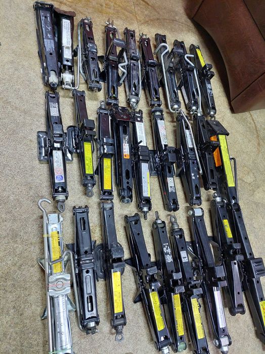 CRIC AUTO - Mercedes VW Skoda AUDI Seat Toyota Kia Mazda Nissan BMW