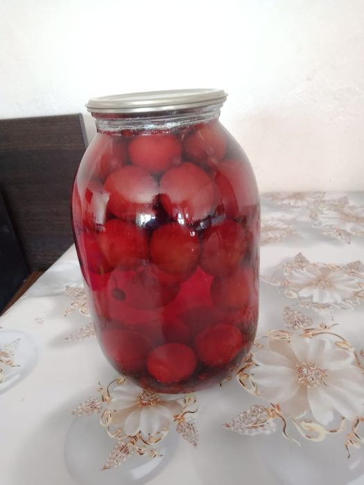 Продам домашний компот в 2-х литровых банках. 2 литра 1000 тг