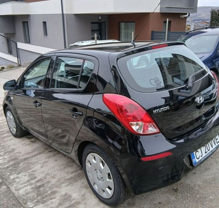 Vând Hyundai i20