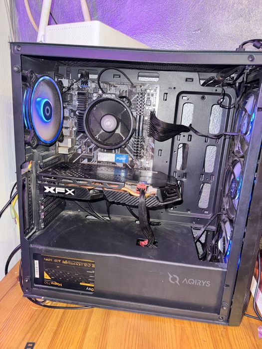 Vand pc gaming cauza vanzarii nu mai am timp de el