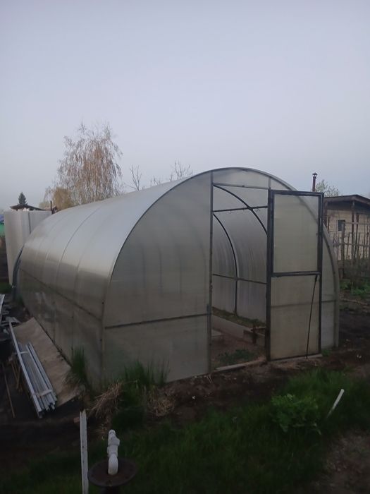 Продам теплицу 6 метровую.