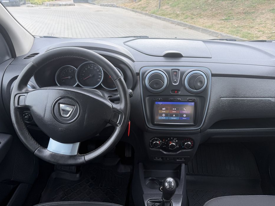 DACIA LODGY STEPWAY – 2016 – 7 locuri– navigatie– ac