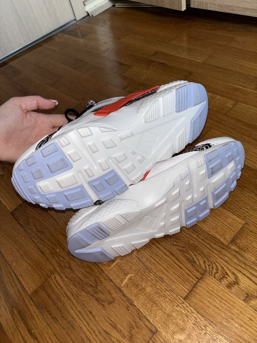 Обувки Nike Huarache Run SE