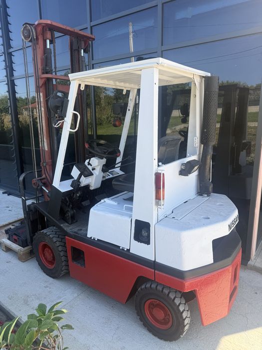 Motostivuitor Nissan 1.5T Diesel – translație – furci 1.2 m – gata de lucru