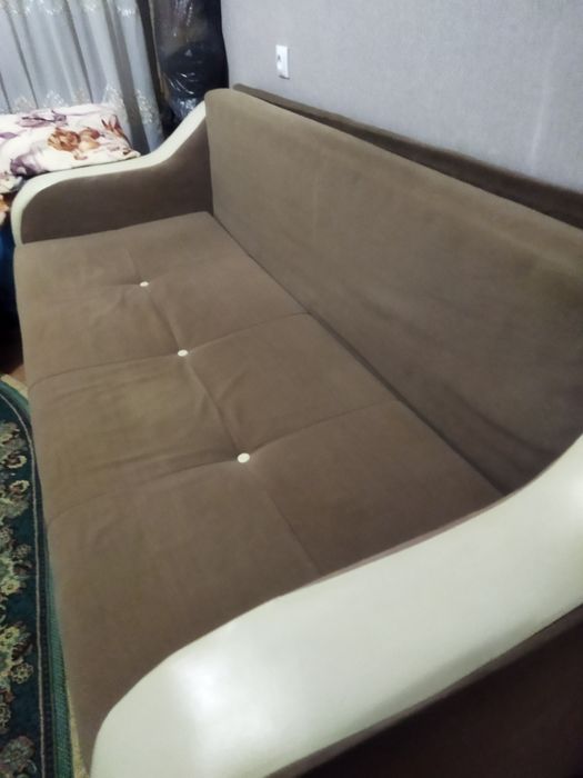 продам гостиный диван в хорошем состоянии