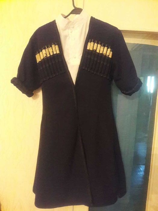 Продаются б/у костюмы для шоу балета