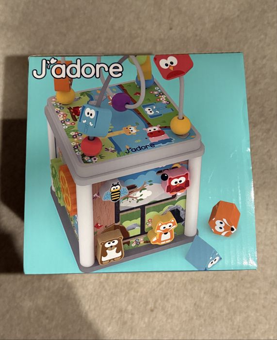 Дървена играчка/ занимателен куб за игра с активности Jadore