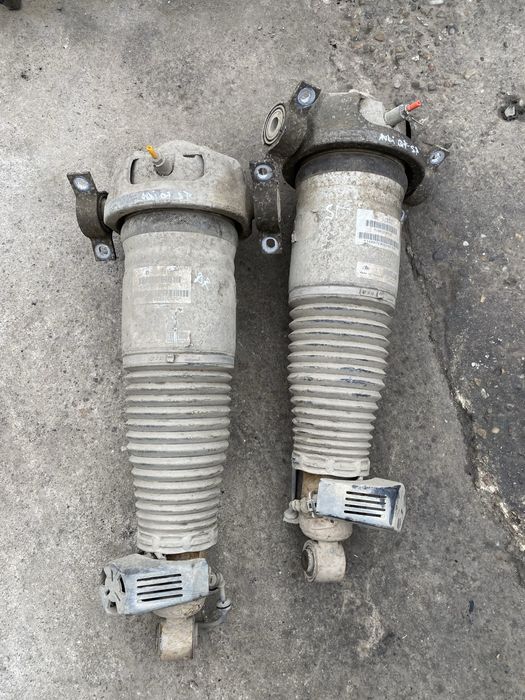 Perne Spate St/Dr Audi Q7 An 2006/2012 Pret 400 lei buc