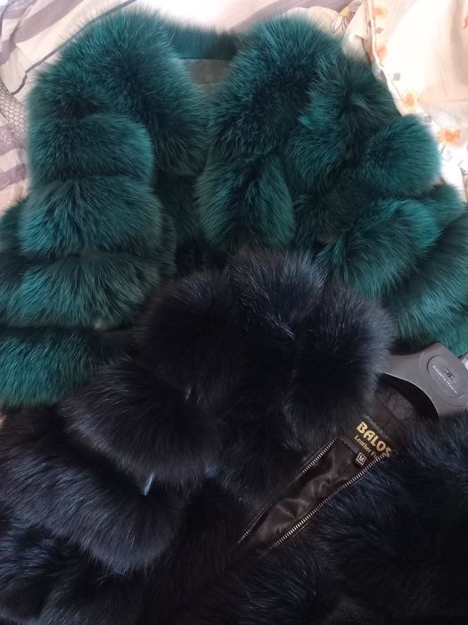 Естествен косъм,  С размер . Два цвята.