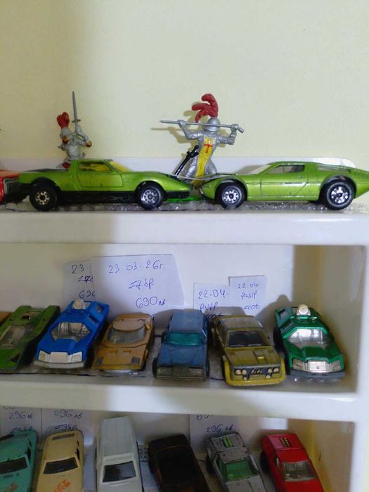 Стари метални Matchbox колекционерски колички