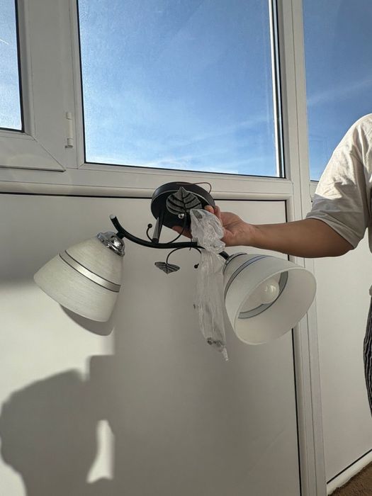 Люста с лампами