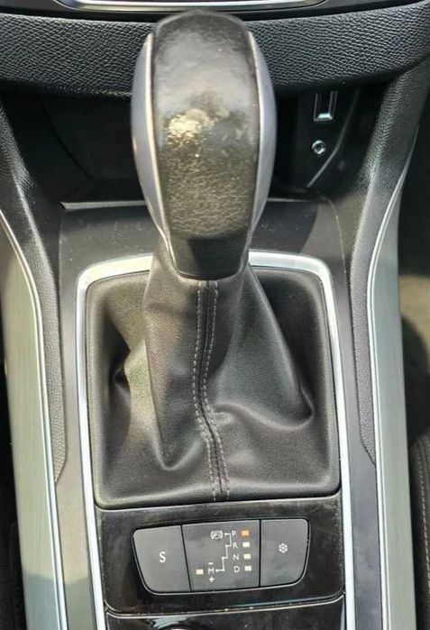 Продавам Пежо 308 T9 allure