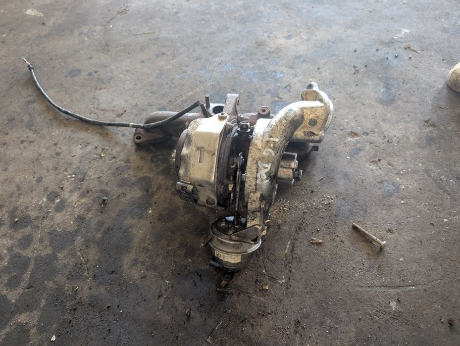 Turbo turbina 1.6 tdi cay audi vw skoda seat 03l253010f