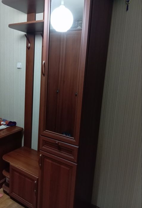Продаю прихожку.