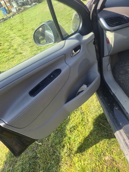 Пежо 207 SW 1.6 HDI.  НА ЧАСТИ