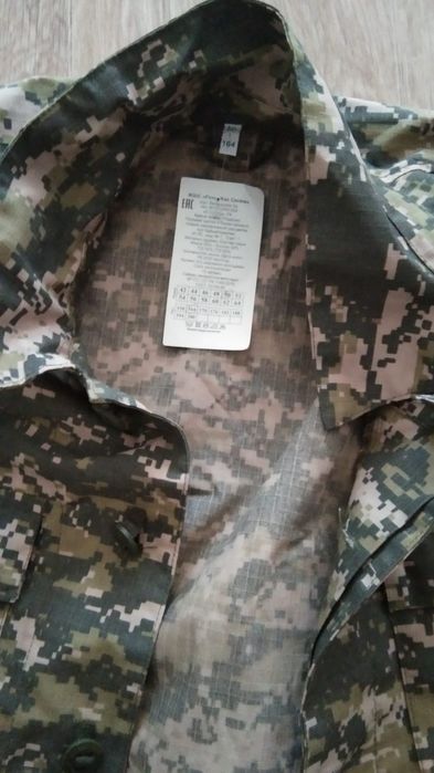 Продам комплект одежды