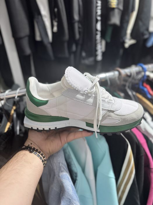 Vand adidasi Lacoste